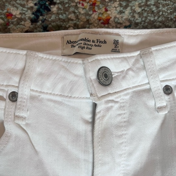 Abercrombie White Skinny Jeans - Picture 3 of 4